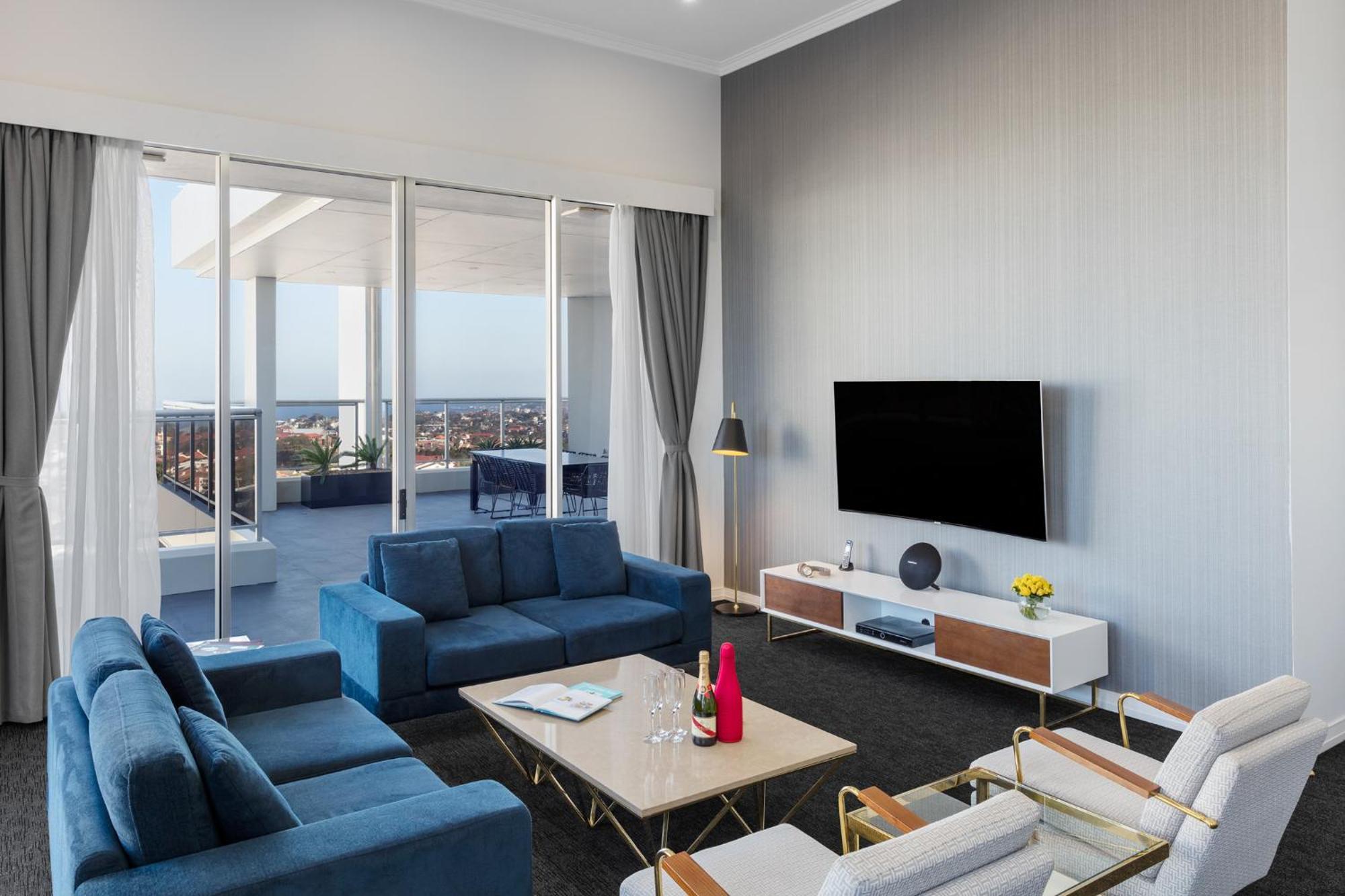 Meriton Bondi Junction Hotel 5*